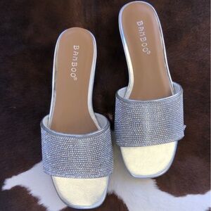 New Bamboo Style MAGNIFICENT-Rhinestone Sandal In Silver Size 7.5
